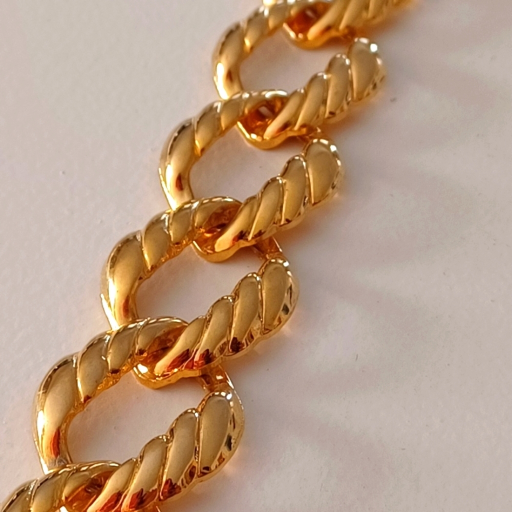 Fantasy gold chain necklace